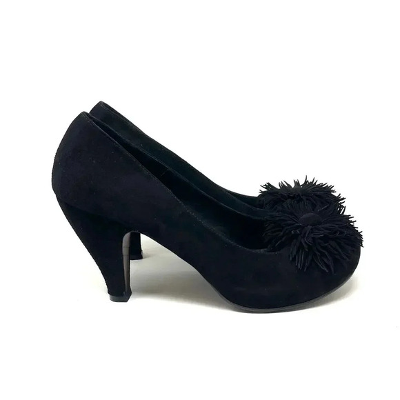 Chie Mihara Anthropologie Black Suede Platform Pumps with Pompom Flower Size 42 - Picture 3 of 9